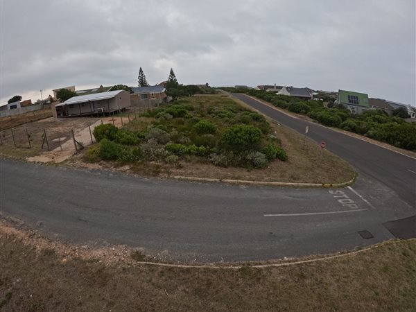 715 m² Land available in Franskraal