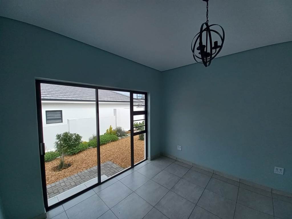 3 Bed House in Jeffreys Bay photo number 18