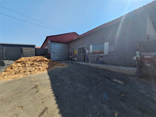 262  m² Industrial space