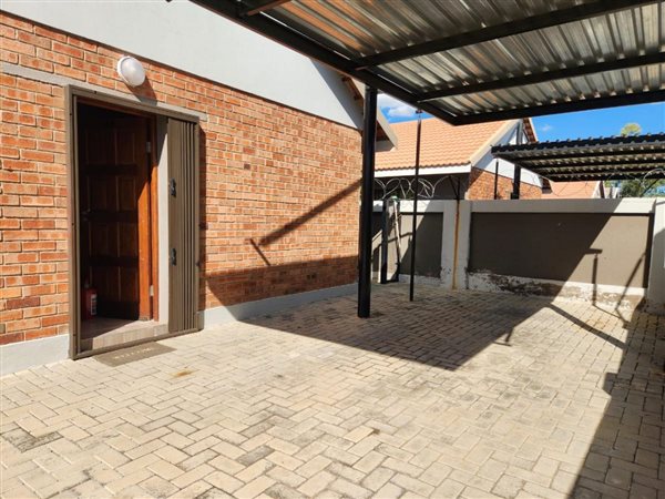 2 Bedroom Townhouse 2 Bedroom Townhouse