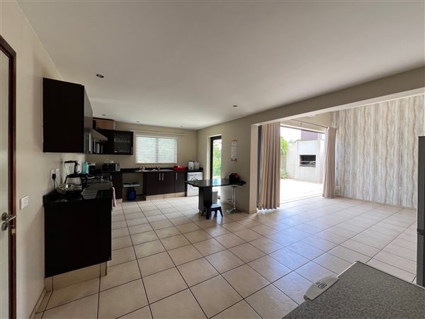 3 Bedroom Townhouse 3 Bedroom Townhouse