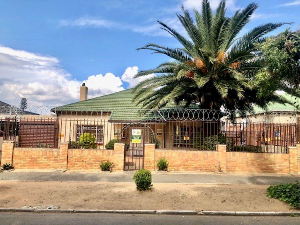 4 Bed House in West Turffontein photo number 1