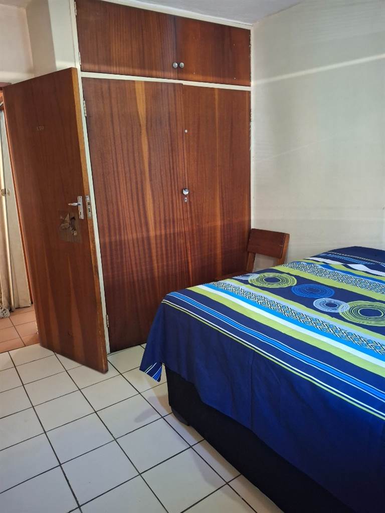 3 Bed Apartment in Vereeniging Central photo number 6