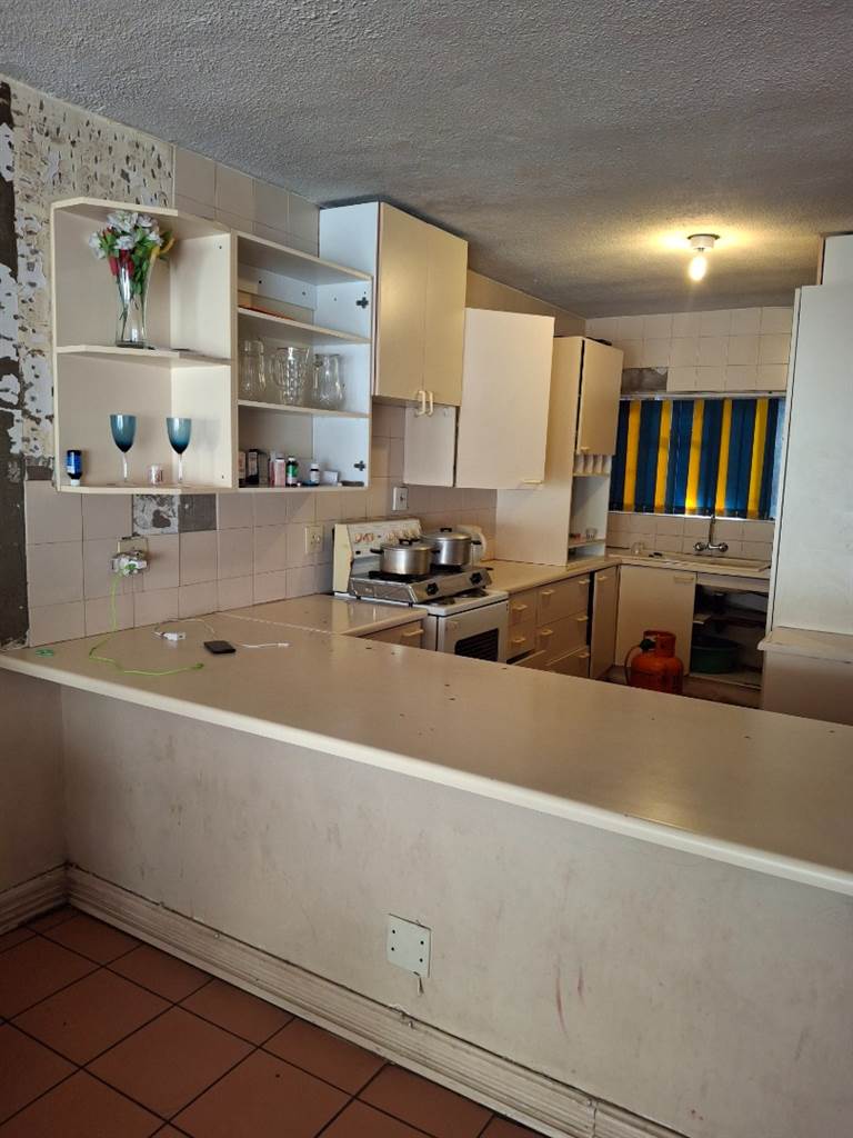 3 Bed Apartment in Vereeniging Central photo number 22