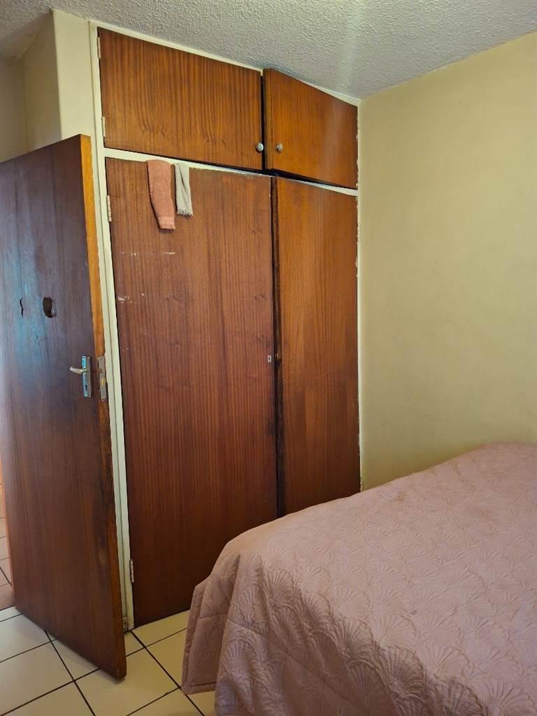3 Bed Apartment in Vereeniging Central photo number 10