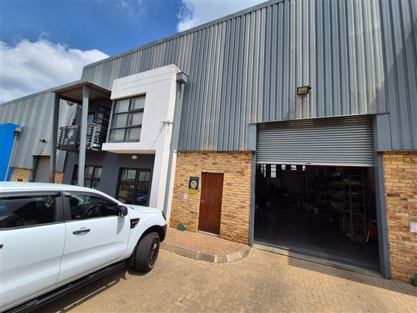 361  m² Industrial space