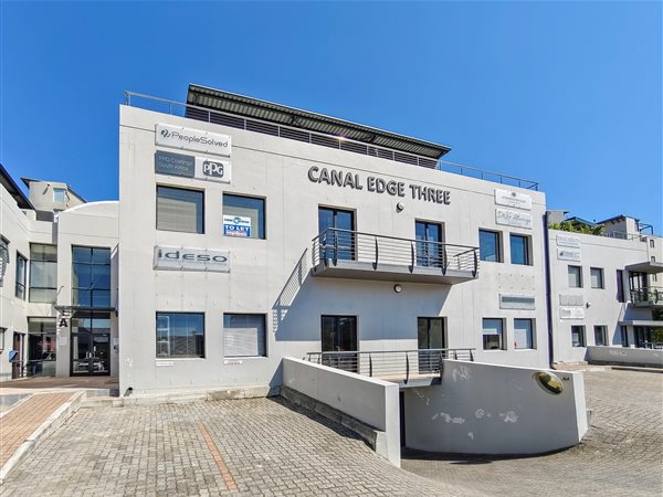 163  m² Commercial space