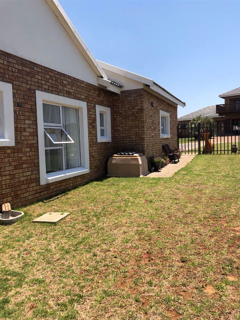 3 Bed House in Bronkhorstbaai photo number 23