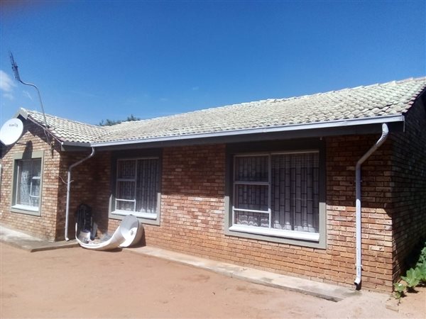 3 Bed House in Riamarpark
