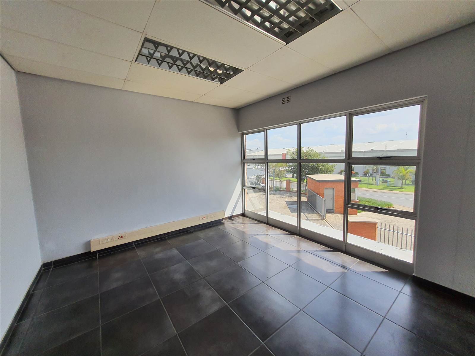 620  m² Industrial space in Gosforth Park photo number 9