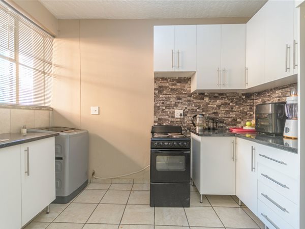 1 Bed Apartment in Kempton Park Central