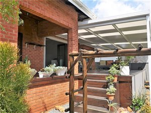 5 Bed House in Howick West