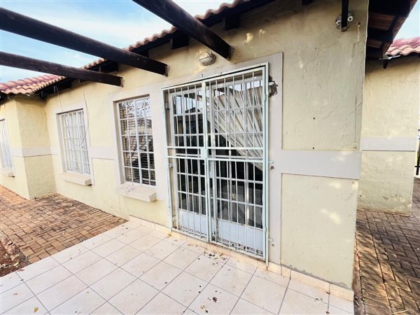 3 Bedroom House 3 Bedroom House