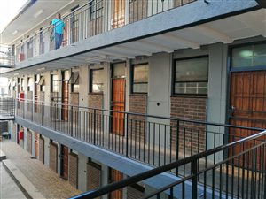 1 Bed Apartment in Yeoville