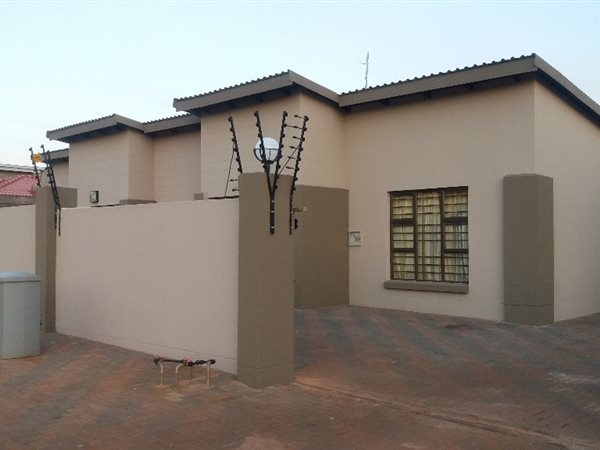 2 Bed Townhouse in Chroom Park