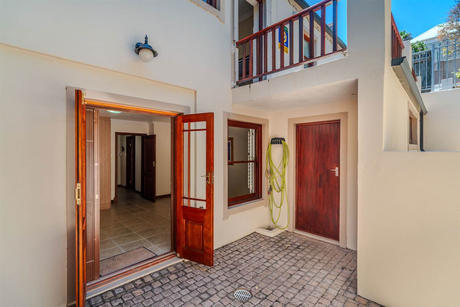 4 Bed House in Simons Town photo number 9