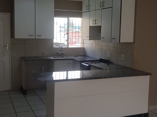 2 Bedroom Flat 2 Bedroom Flat