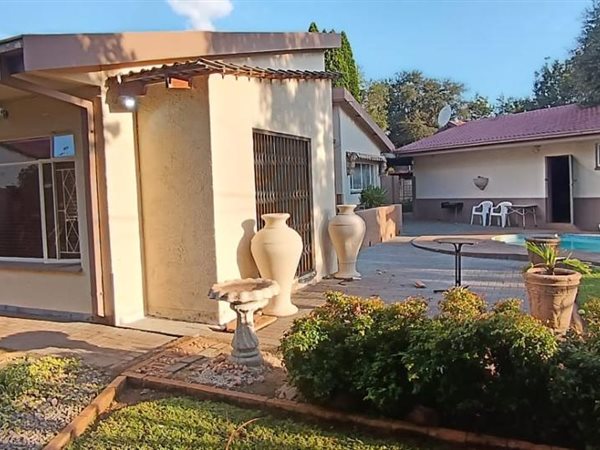 3 Bedroom House 3 Bedroom House