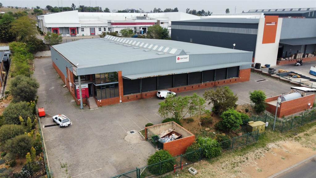 2409  m² Industrial space in Roodepoort Central photo number 1