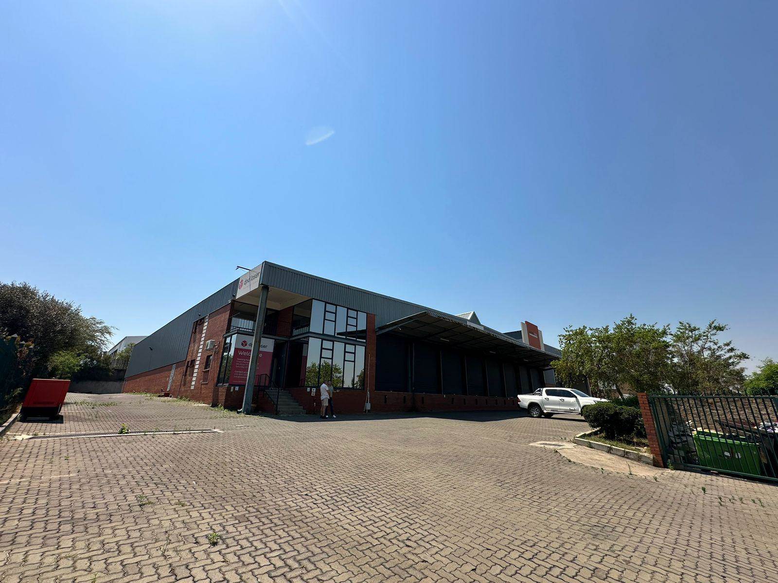 2409  m² Industrial space in Roodepoort Central photo number 3