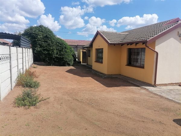 3 Bedroom House 3 Bedroom House