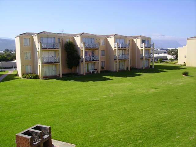 2 Bed Apartment in Westcliff photo number 6