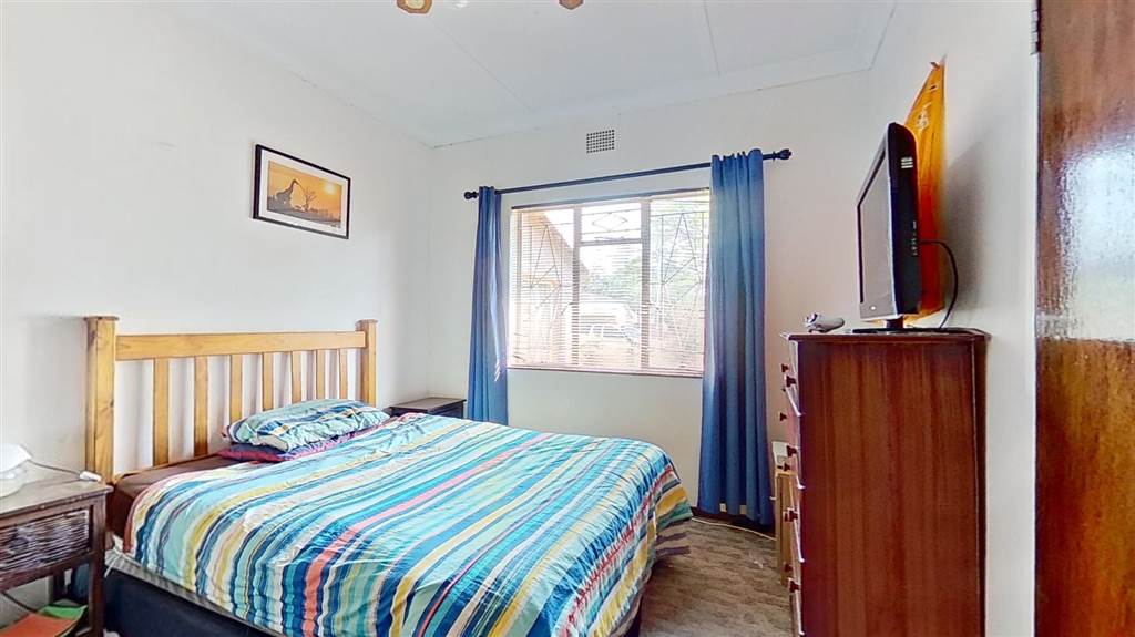 3 Bed House in Stilfontein photo number 9