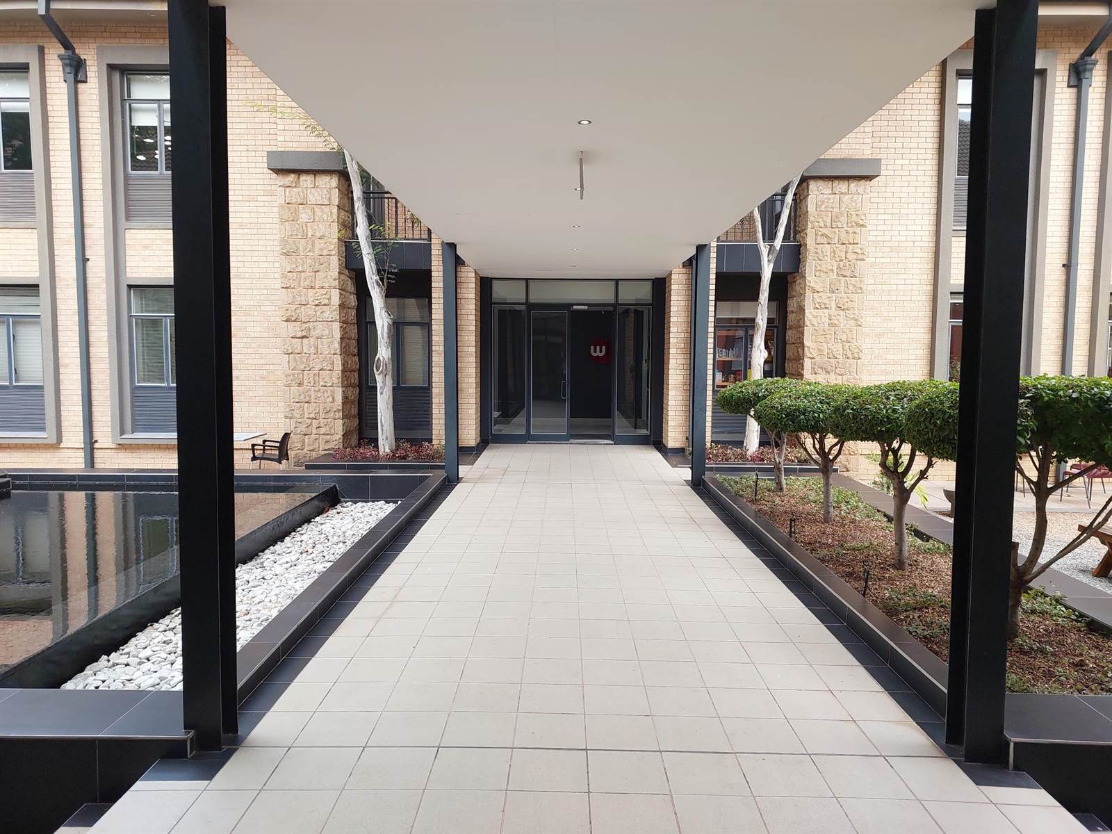 360  m² Commercial space in Bryanston photo number 2