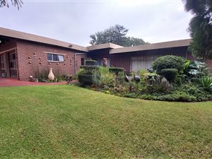4 Bed House in Schuinshoogte