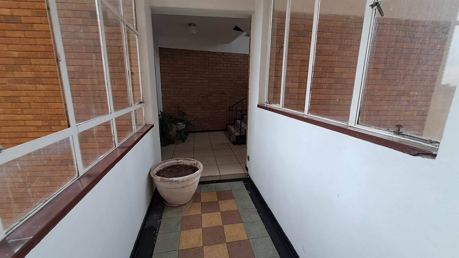 2 Bed Apartment in Bloemfontein photo number 20
