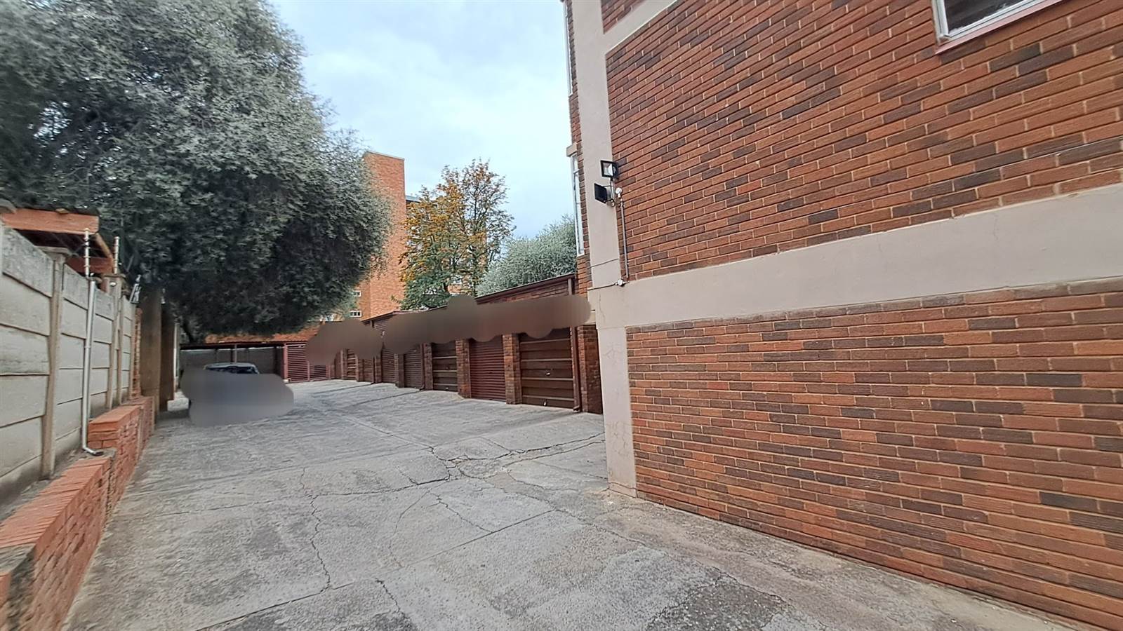 2 Bed Apartment in Bloemfontein photo number 23
