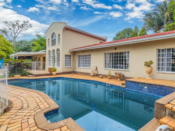 5 Bedroom House 5 Bedroom House