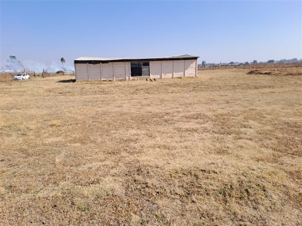 3.1 ha Farm in Putfontein