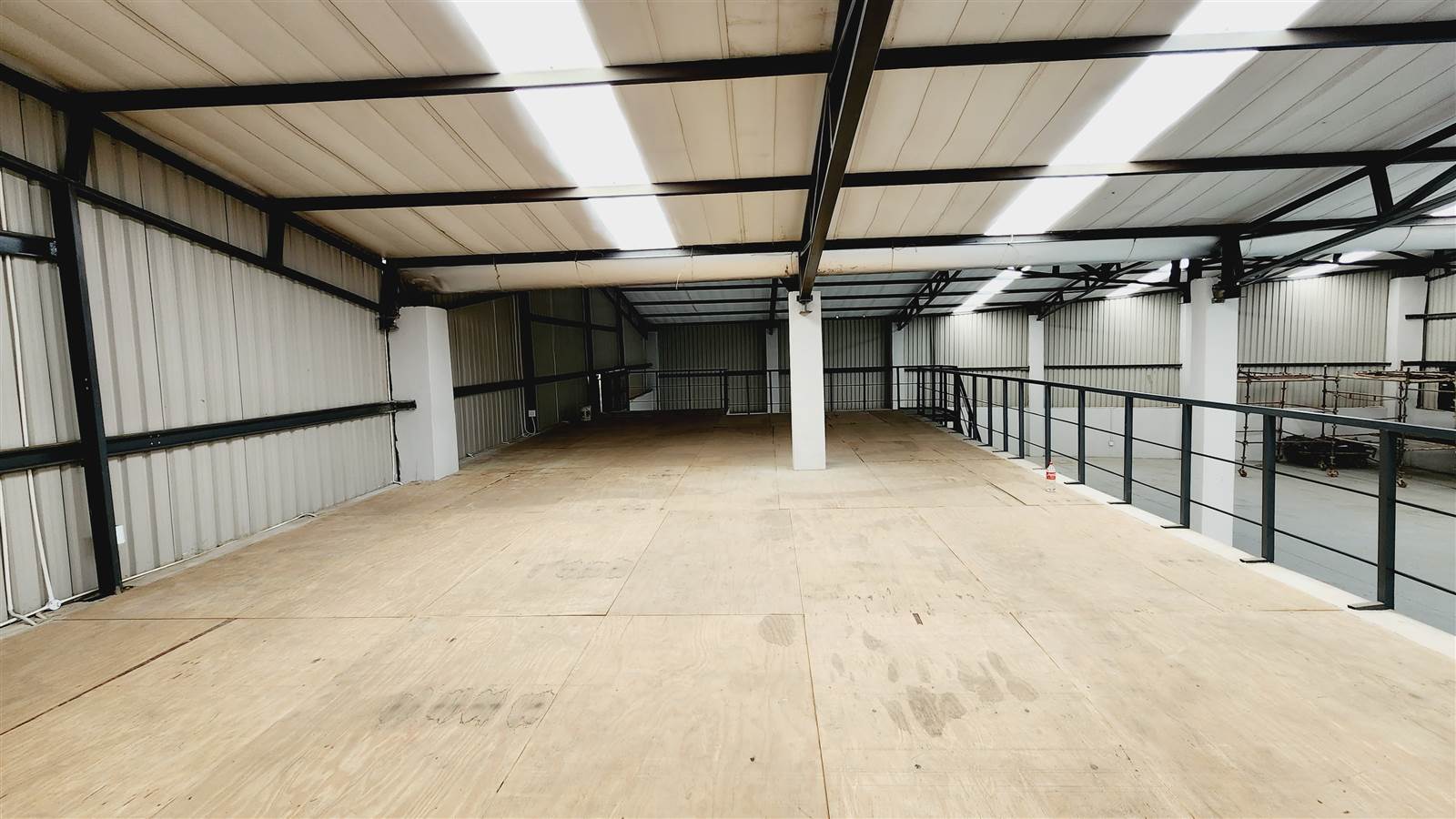 1125  m² Industrial space in Roodepoort Central photo number 9