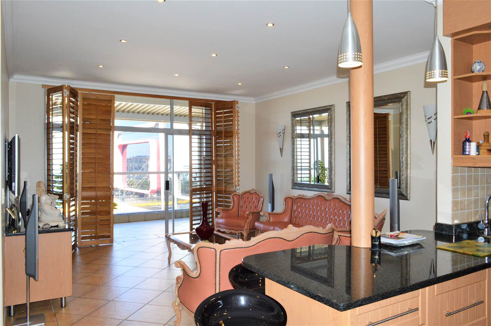 4 Bed Flat in Umhlanga Rocks photo number 3