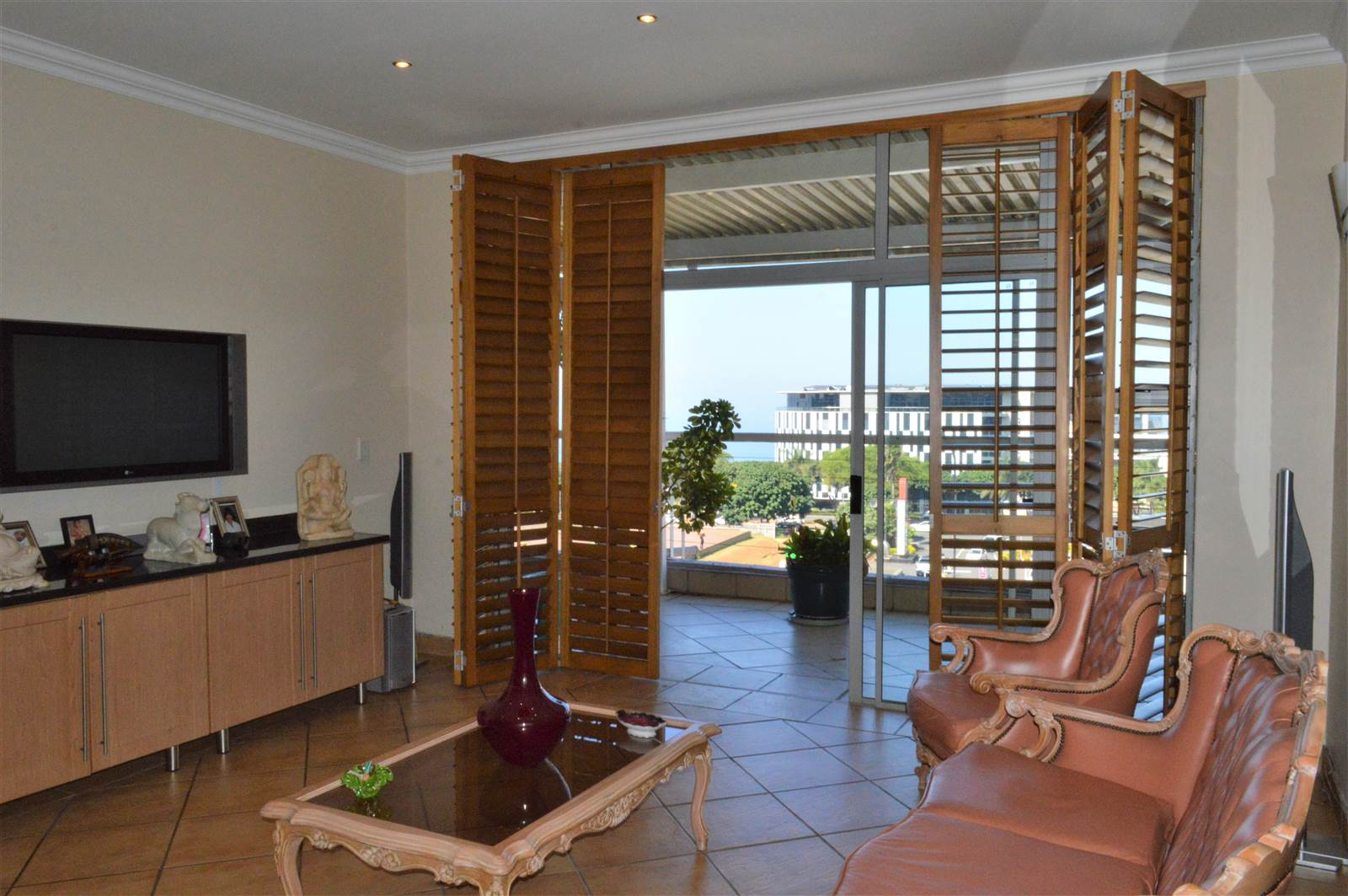 4 Bed Flat in Umhlanga Rocks photo number 11