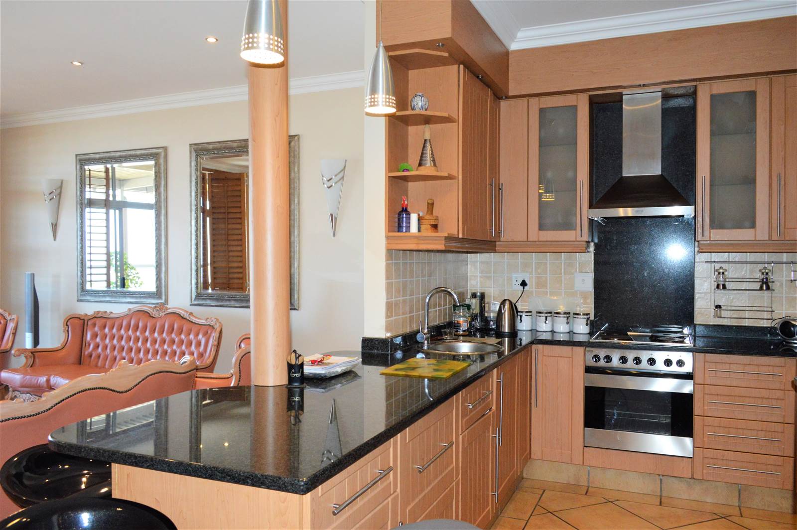 4 Bed Flat in Umhlanga Rocks photo number 2