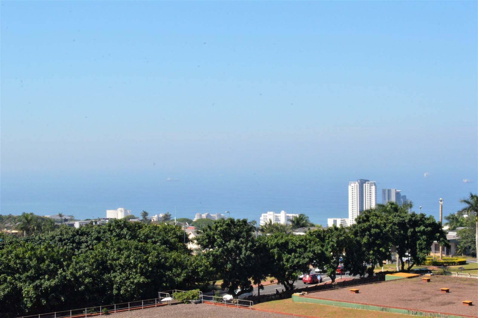 4 Bed Flat in Umhlanga Rocks photo number 1