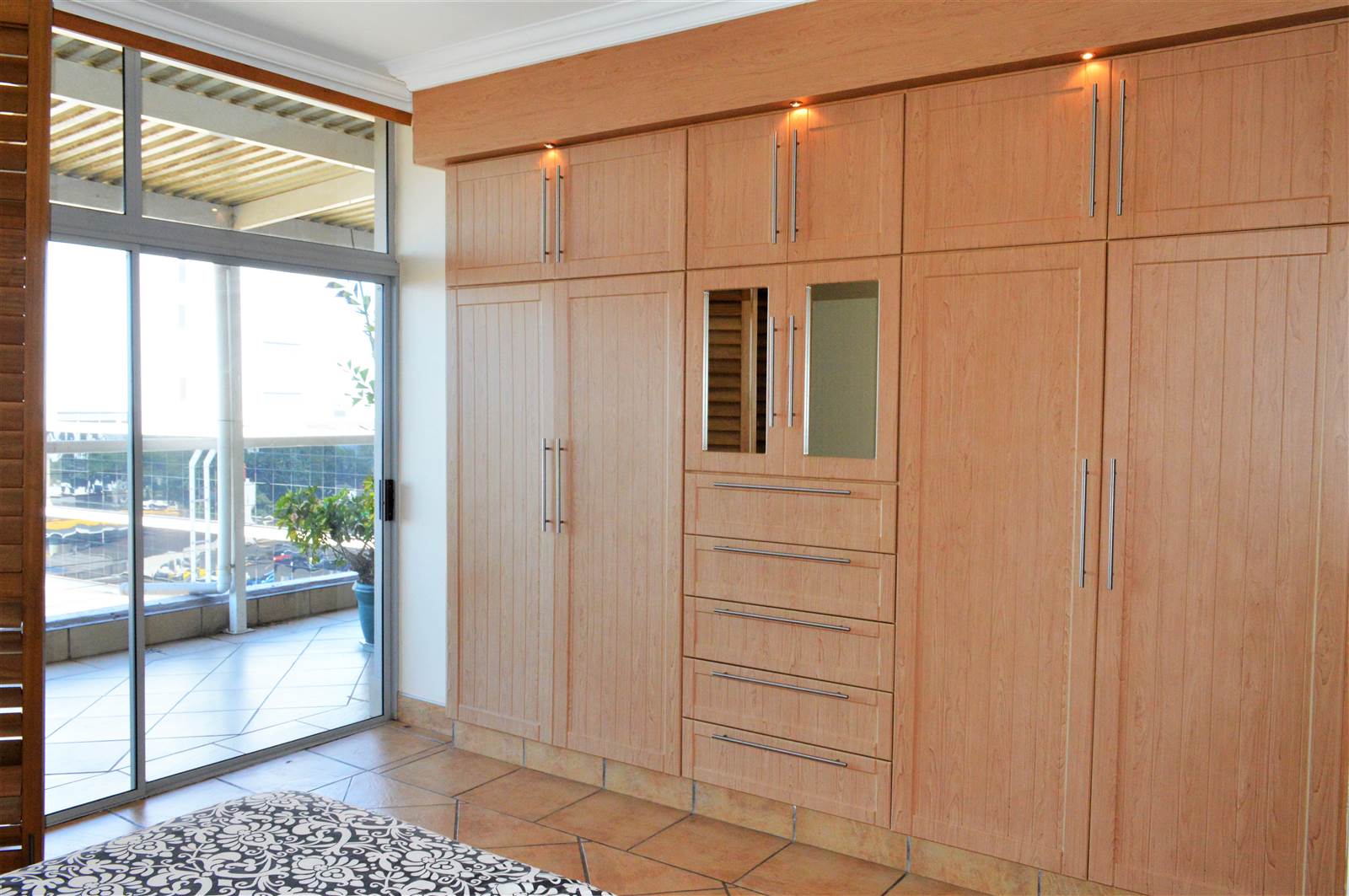 4 Bed Flat in Umhlanga Rocks photo number 12