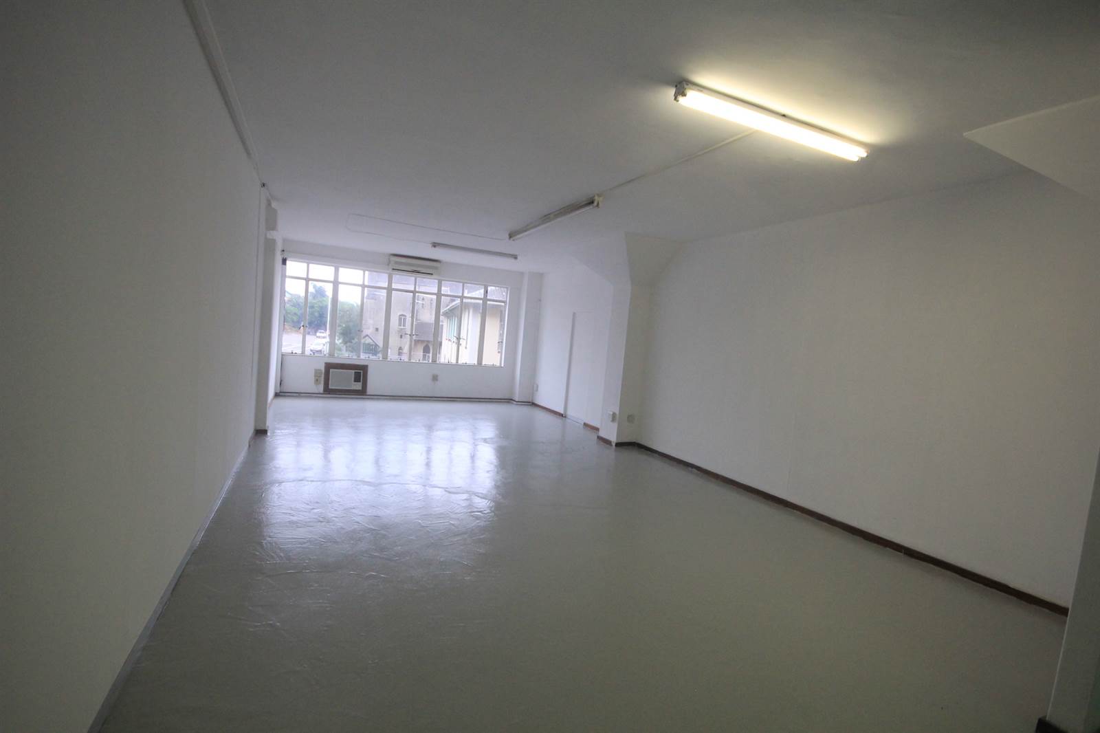 84  m² Commercial space in Greyville photo number 2