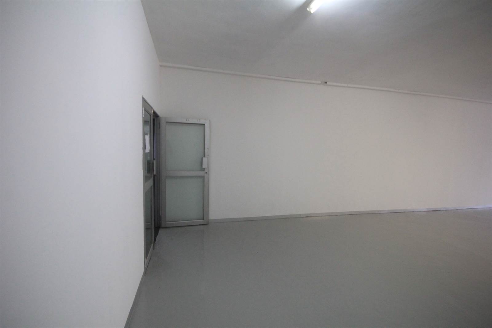 84  m² Commercial space in Greyville photo number 4
