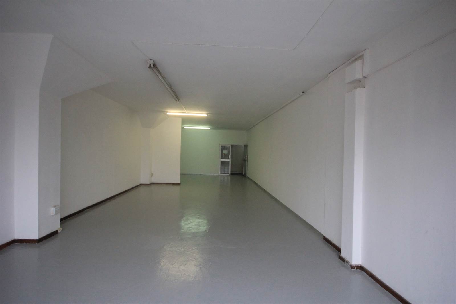 84  m² Commercial space in Greyville photo number 7