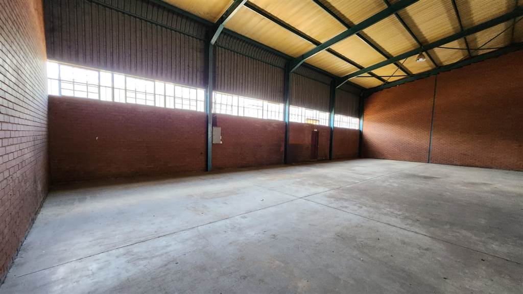 400  m² Industrial space in Pretoria West photo number 22