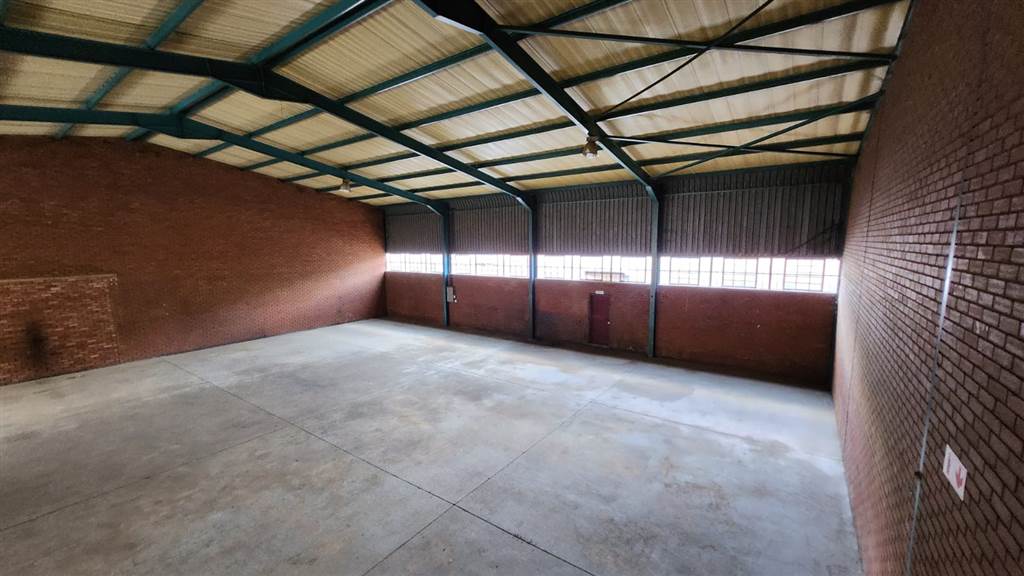 400  m² Industrial space in Pretoria West photo number 30