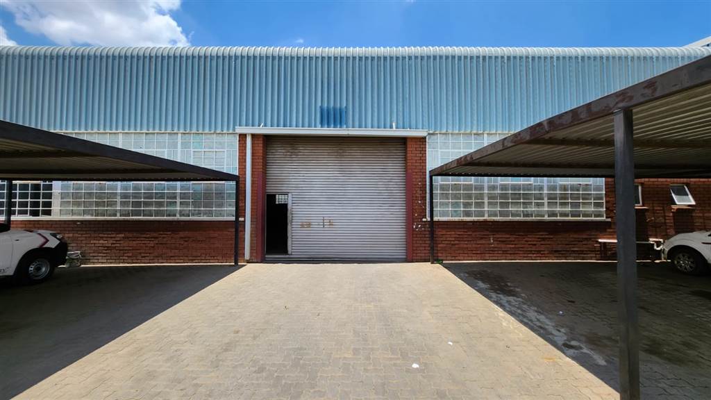 400  m² Industrial space in Pretoria West photo number 2