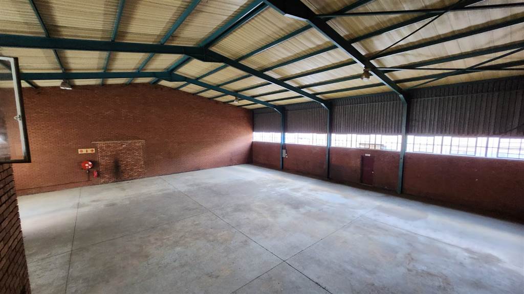 400  m² Industrial space in Pretoria West photo number 25