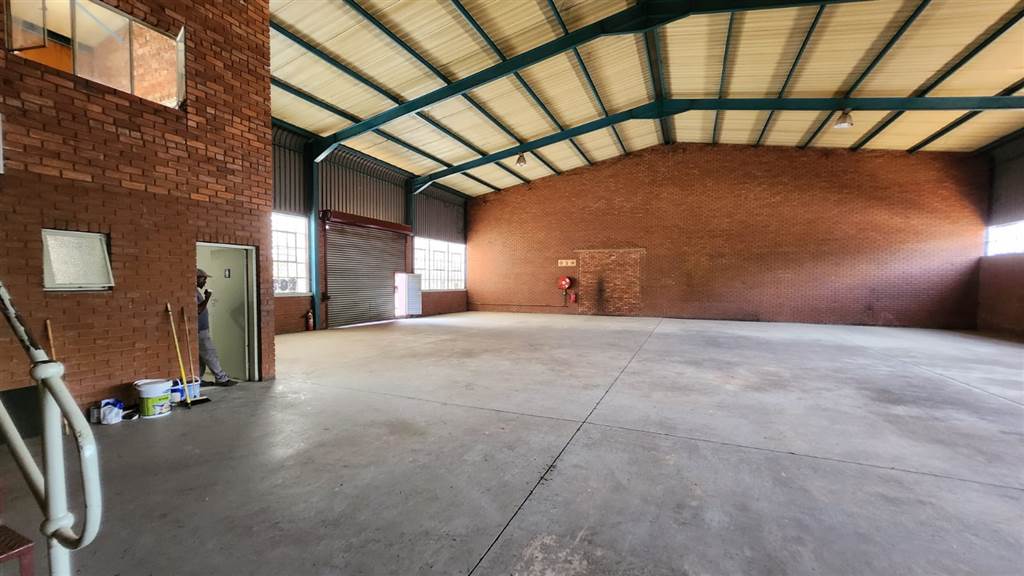 400  m² Industrial space in Pretoria West photo number 10