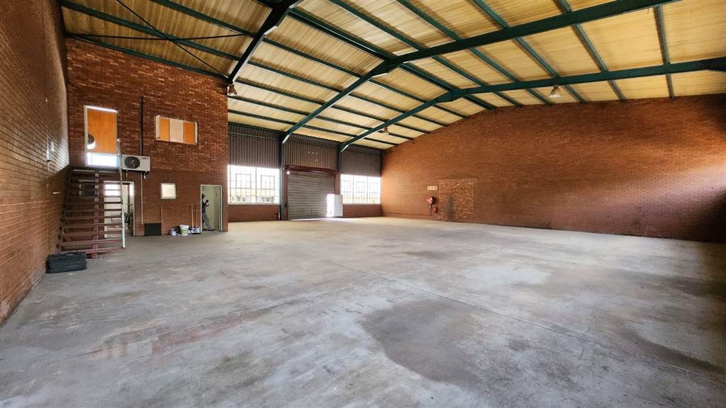400  m² Industrial space in Pretoria West photo number 14