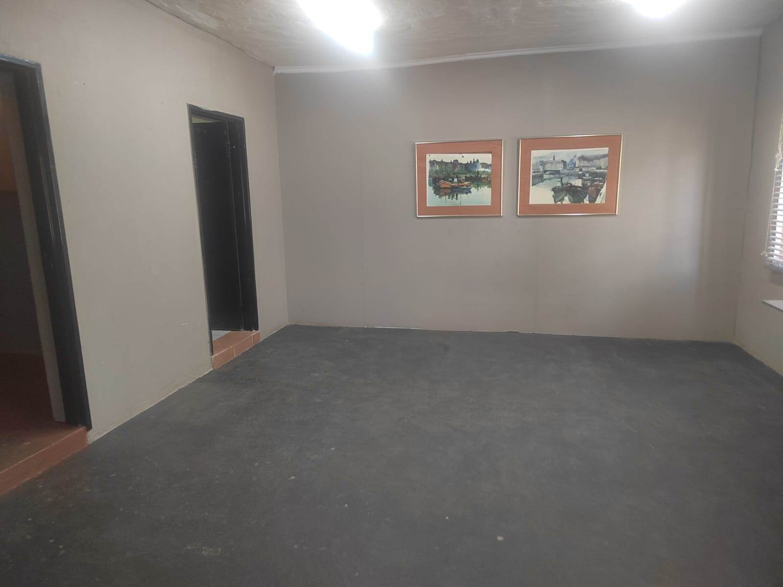 90  m² Commercial space in Krugersdorp Central photo number 5