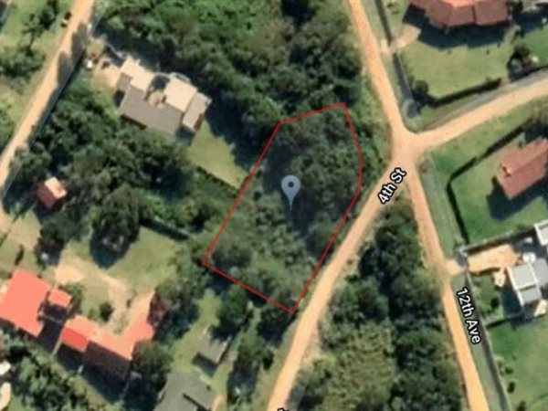 1335 m² Land available in Port Edward